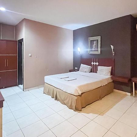 Urbanview Trisula Hotel Makassar Luaran gambar