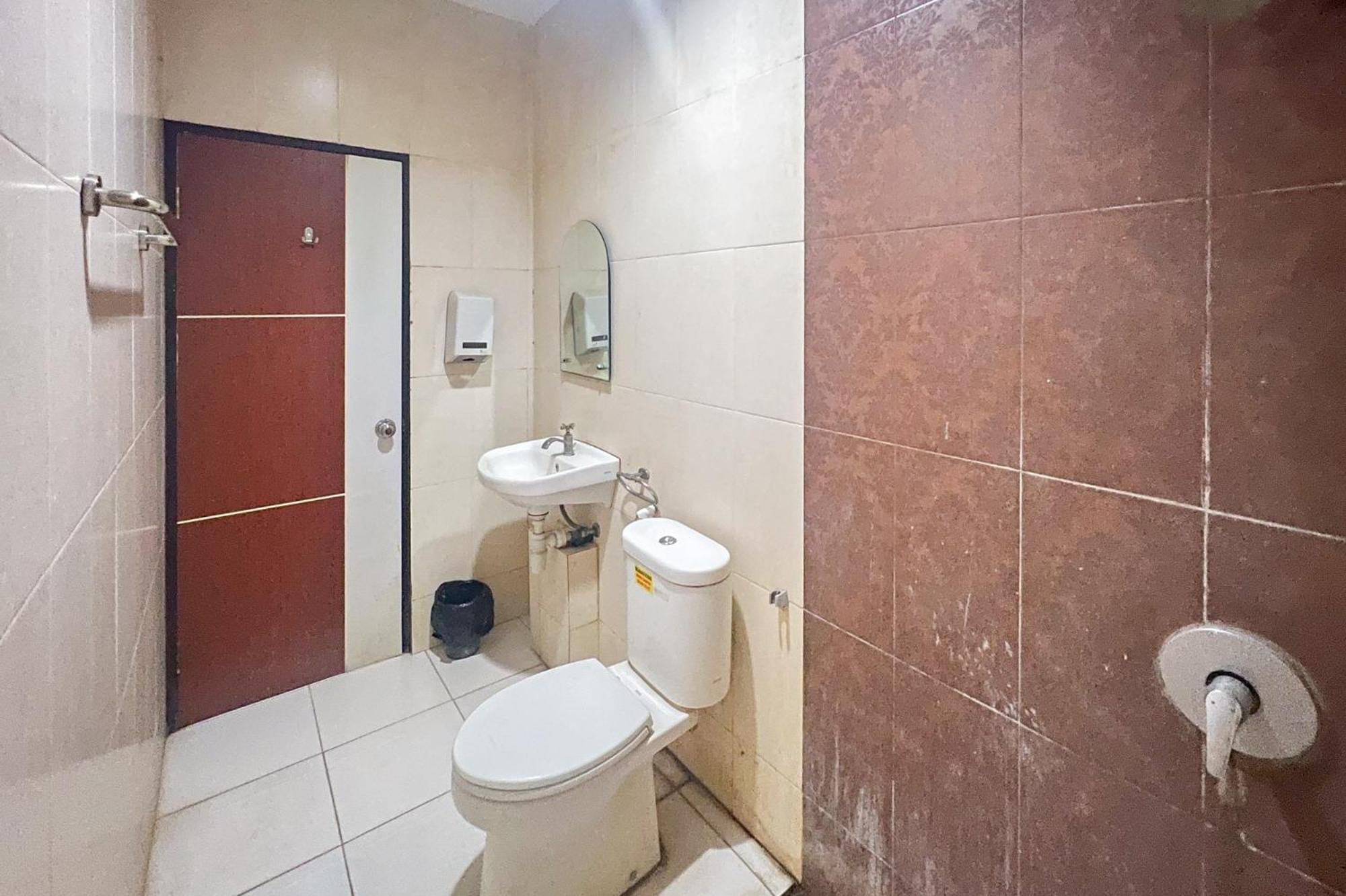 Urbanview Trisula Hotel Makassar Luaran gambar