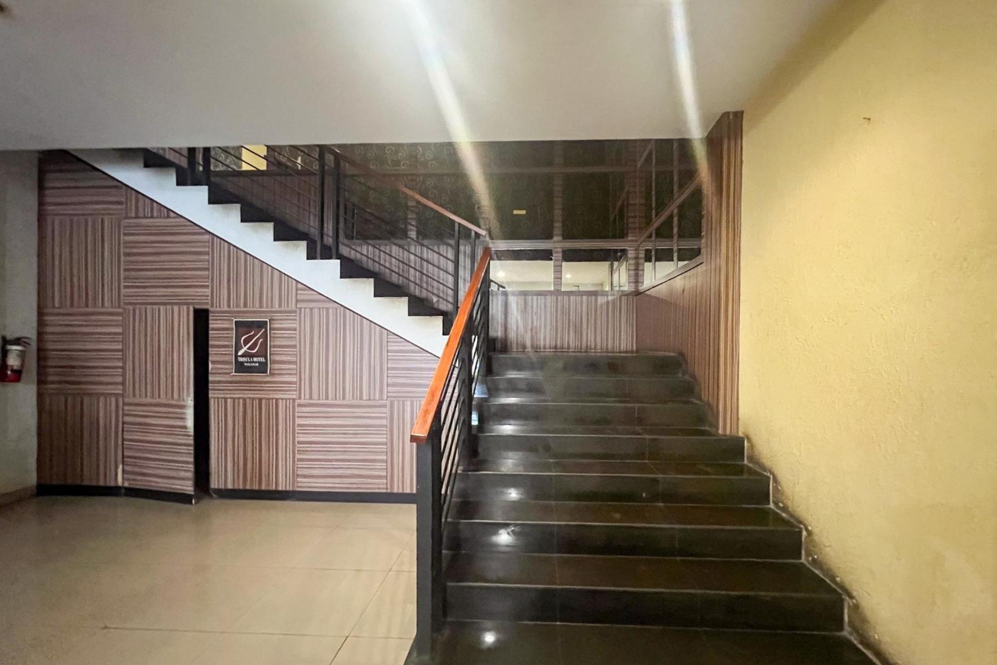 Urbanview Trisula Hotel Makassar Luaran gambar