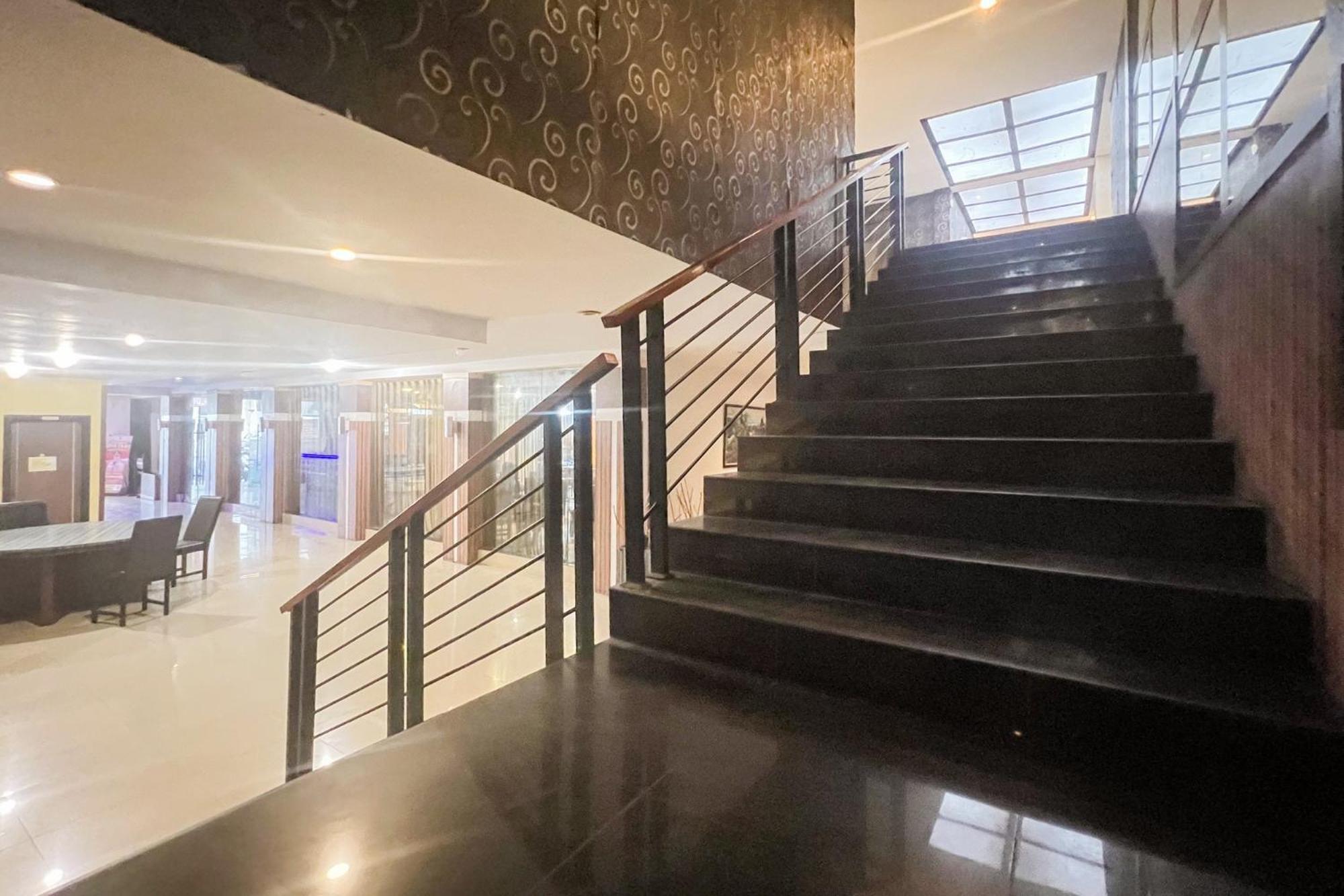 Urbanview Trisula Hotel Makassar Luaran gambar