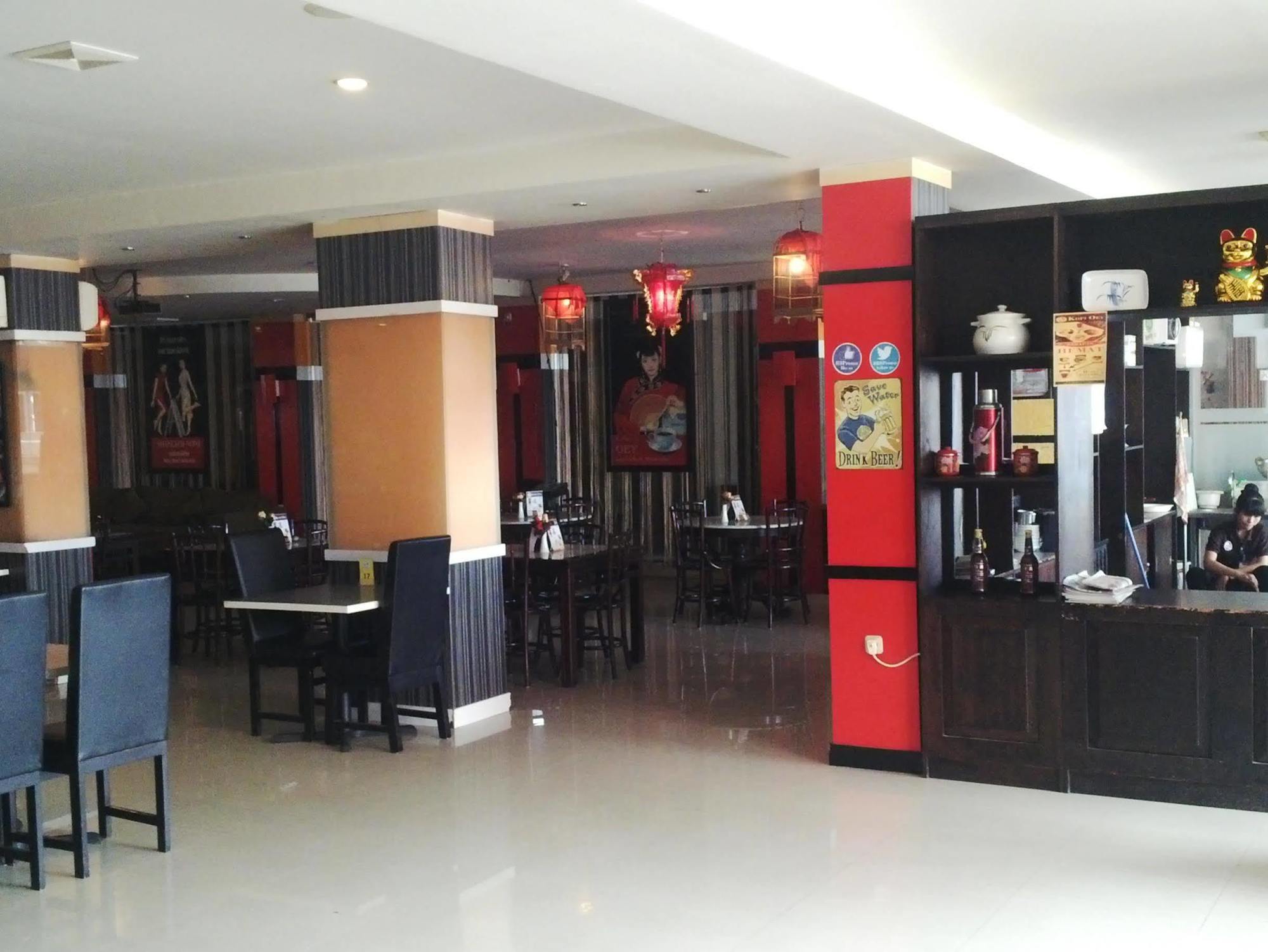 Urbanview Trisula Hotel Makassar Luaran gambar
